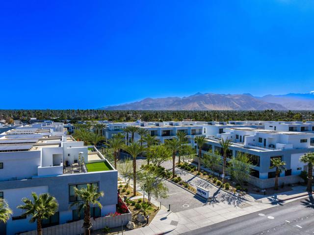 928 Galaxy Drive, Palm Springs CA: https://media.crmls.org/mediaz/26a4b160-1dde-468f-97a7-48a722c7a727.jpg