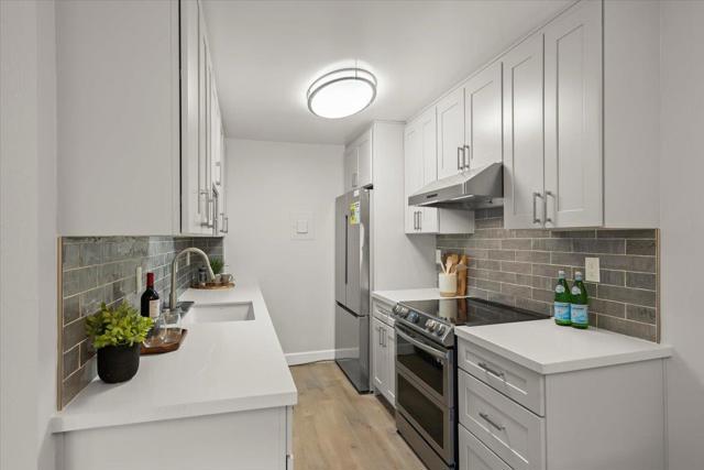 2466 W Bayshore Road, Palo Alto CA: https://media.crmls.org/mediaz/26a4fd11-4d4d-4baa-b660-b5bea4fdb0d0.jpg