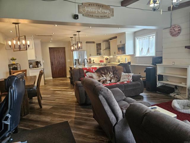 Detail Gallery Image 7 of 51 For 40275 Avenida Cerrovista, Cherry Valley,  CA 92223 - 3 Beds | 2 Baths