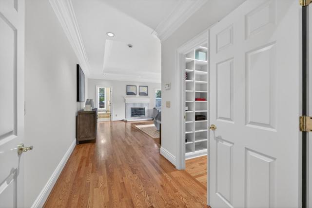 20026 Heritage Oak, Saratoga CA: https://media.crmls.org/mediaz/26a5d6b5-3bdb-43ad-a219-ecab50df8ca2.jpg