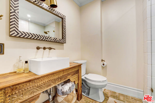 2049 N Berendo Street, Los Angeles CA: https://media.crmls.org/mediaz/26a62d5c-5051-440d-b961-ee152dcc6da4.jpg