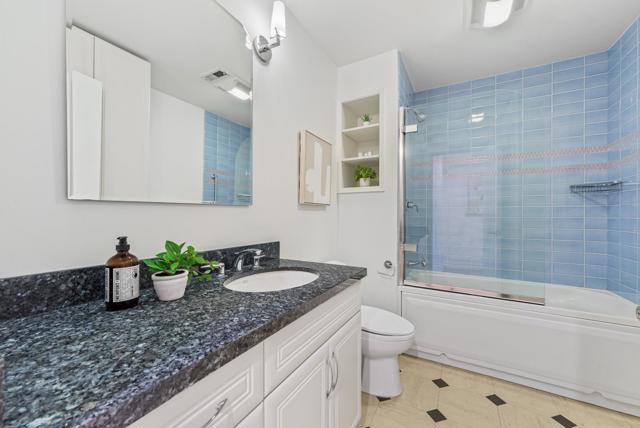 707 Santa Cruz Lane, Foster City CA: https://media.crmls.org/mediaz/26a6a096-996f-4e8d-b3d8-75a81e24d634.jpg