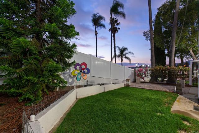 7781 SUNSET DR, La Mesa CA: https://media.crmls.org/mediaz/26a72d46-68cd-4874-8f57-3d73859f1a48.jpg