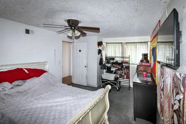 629 Pitman St, Escondido CA: https://media.crmls.org/mediaz/26a81238-7a2c-4ca9-91a0-c691e51c6f5f.jpg