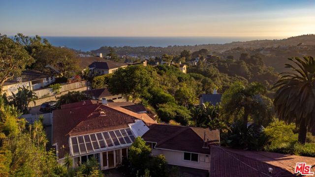1423 Chautauqua Boulevard photo 4