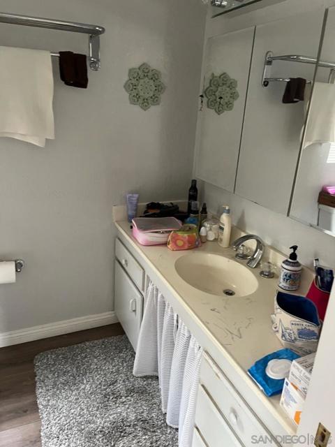 873 Terra Ln, El Cajon CA: https://media.crmls.org/mediaz/26a9d432-3d23-49db-8571-0092e1a2eab2.jpg