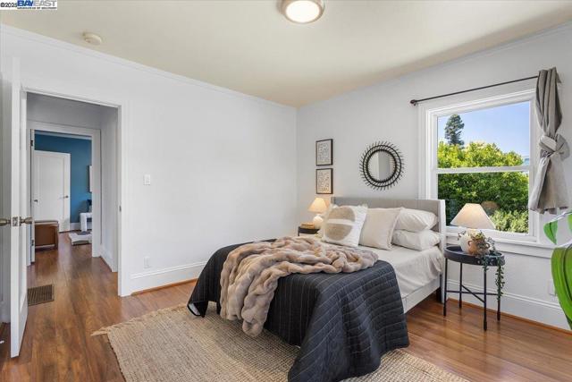 357 Melven Ct, San Leandro CA: https://media.crmls.org/mediaz/26aafd22-2110-47cc-a68b-ec483a9df208.jpg