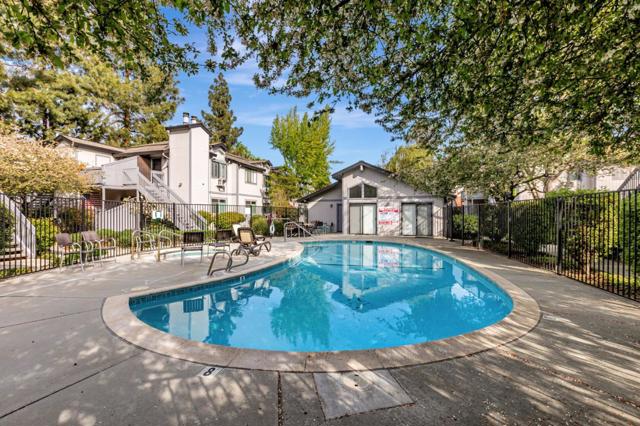 188 Sunwood Meadows Pl, San Jose CA: https://media.crmls.org/mediaz/26ab7adc-0532-482a-9dfc-1eae1a56d523.jpg
