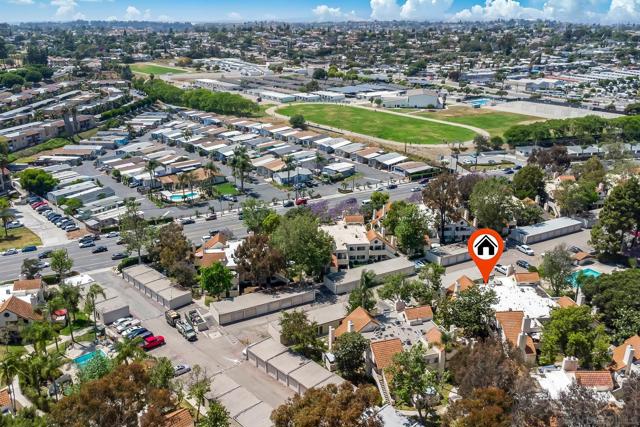 345 N Melrose Dr, Vista CA: https://media.crmls.org/mediaz/26ac4c84-065b-46d2-af7a-48499ea2cba5.jpg