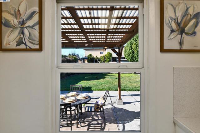 15377 Churchill St, San Leandro CA: https://media.crmls.org/mediaz/26ac6dd0-b53d-4764-9842-c628ccb99eeb.jpg