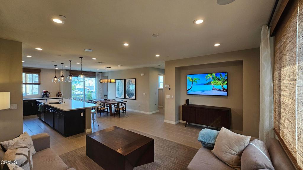 5663 Surfrider Way #101