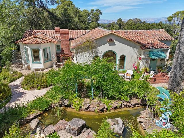 18211 Saratoga Los Gatos Road, Monte Sereno CA: https://media.crmls.org/mediaz/26ad1968-0db4-440a-832f-10365d53a101.jpg