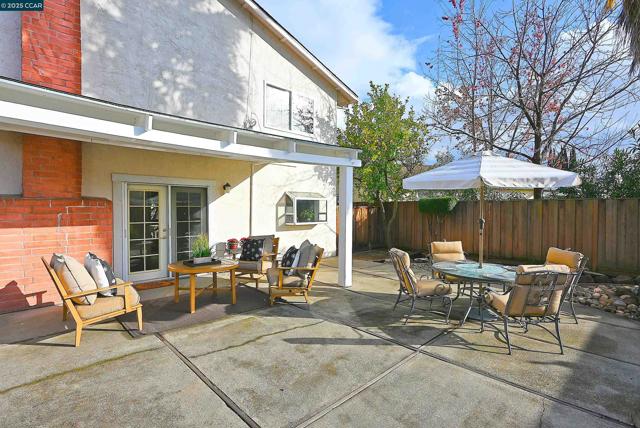 1677 6Th St, Concord CA: https://media.crmls.org/mediaz/26adbc35-35a3-429b-ba4d-8672576ab0cd.jpg