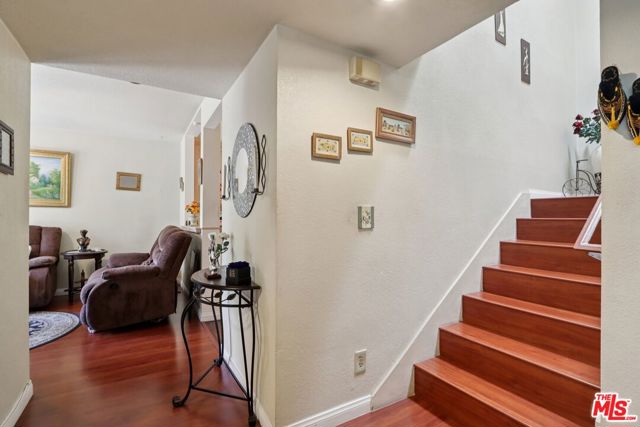 21620 Burbank Boulevard, Woodland Hills CA: https://media.crmls.org/mediaz/26af03a2-d855-4e8b-847c-d4248340854f.jpg