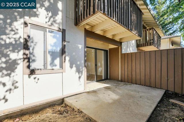 1701 Mahogany Way, Antioch CA: https://media.crmls.org/mediaz/26af394c-1ab6-48bd-8722-7ec1c1057cf6.jpg