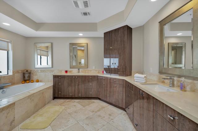 Image 25 of 40 For 48295 Alder Lane