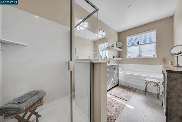 1037 Gridley Dr, Pittsburg CA: https://media.crmls.org/mediaz/26af9b2f-4664-4670-b048-2ef70197ec8c.jpg