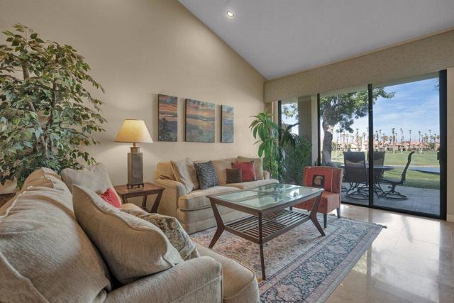 38380 Crocus Lane, Palm Desert CA: https://media.crmls.org/mediaz/26af9b8d-a805-4b35-a3f3-f541c7d6963f.jpg