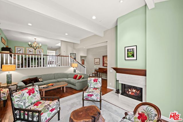 1490 Palisades Drive, Pacific Palisades CA: https://media.crmls.org/mediaz/26afc161-881b-4939-91ab-53d555b9f0eb.jpg