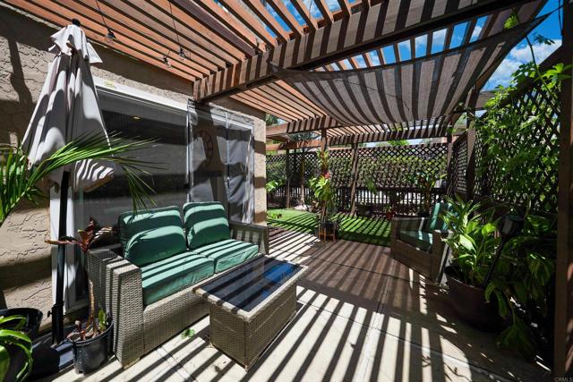 23822 Green Haven Lane, Ramona CA: https://media.crmls.org/mediaz/26b0066e-b33b-448f-828a-622e3a039de5.jpg
