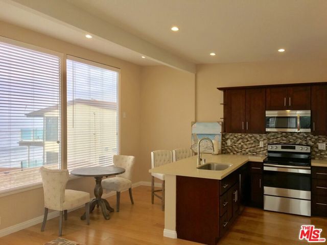 25164 Malibu Road, Malibu CA: https://media.crmls.org/mediaz/26b007b2-0785-4099-b68e-cc08420c545e.jpg