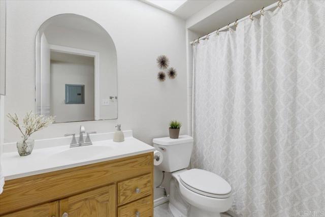 Detail Gallery Image 14 of 26 For 333 Orange Ave #13,  Coronado,  CA 92118 - 2 Beds | 2 Baths