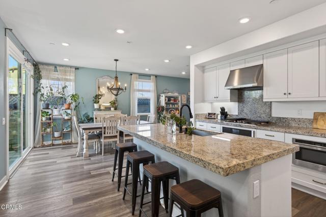 Detail Gallery Image 15 of 63 For 562 Kumquat Ct, Santa Paula,  CA 93060 - 5 Beds | 4 Baths