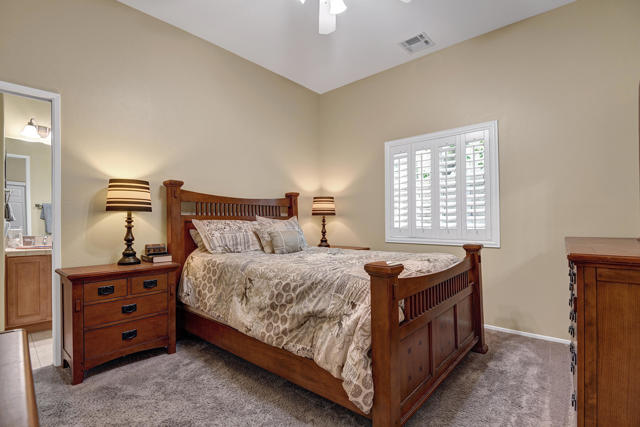 78595 Saguaro Road, La Quinta CA: https://media.crmls.org/mediaz/26b0b44f-421b-4805-8bb6-21018b33ff0c.jpg