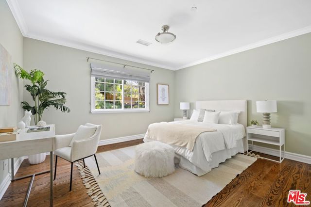 17710 Karen Drive, Encino CA: https://media.crmls.org/mediaz/26b1583c-3bc5-4e75-a9a9-ecf05c616ad6.jpg