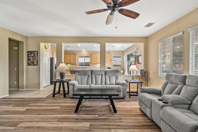 Image 11 of 58 For 82491 Grant Drive