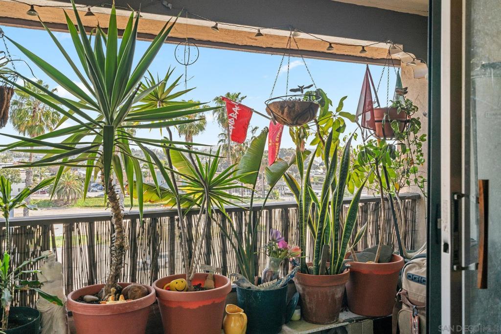 2540 Clairemont Dr - photo 13