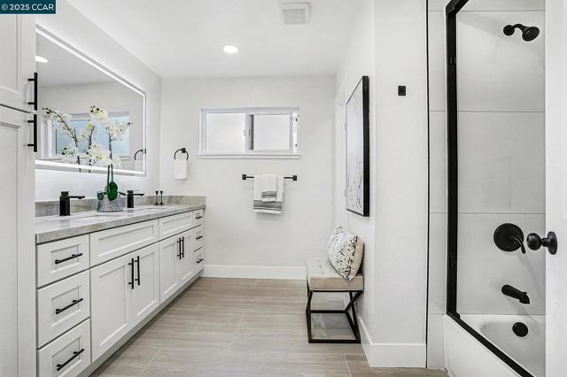 1053 Arkell Rd, Walnut Creek CA: https://media.crmls.org/mediaz/26b38676-90fd-46e9-9aa7-357dd1d7c592.jpg