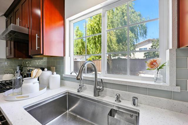 2507 Constellation Drive, Hayward CA: https://media.crmls.org/mediaz/26b3b029-e495-4ae1-ae9e-b1d779a9eea7.jpg