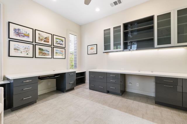 461 White Horse Trail, Palm Desert CA: https://media.crmls.org/mediaz/26b48605-5997-4f8f-86f2-a9d163894a96.jpg