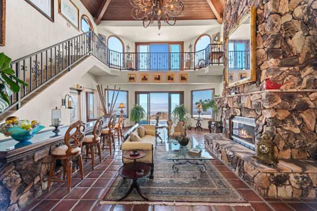 Image 11 of 62 For 56375 Bighorn Drive