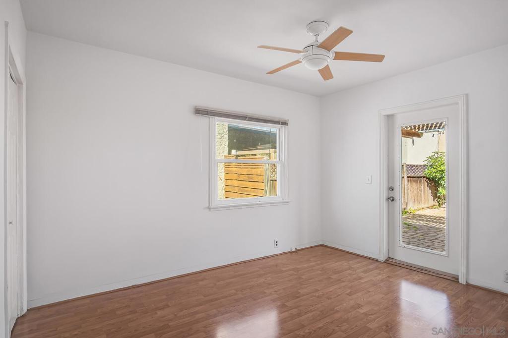 5040 Raymond Place - photo 12