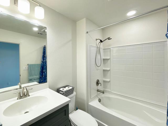 24500 Autumn Mist Way, Hayward CA: https://media.crmls.org/mediaz/26b64ebf-5c4a-483e-b496-5f5a2b77b3ed.jpg