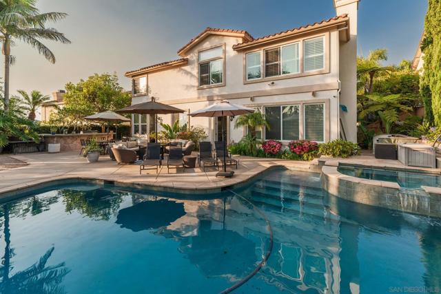 5255 Greenwillow Ln, San Diego CA: https://media.crmls.org/mediaz/26b674bb-6334-4566-beaa-95c596a09432.jpg