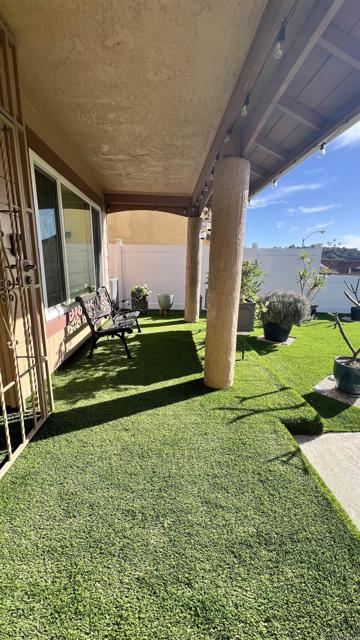 Detail Gallery Image 4 of 29 For 1735 Plaza Crest Ridge Rd, San Diego,  CA 92114 - 4 Beds | 2 Baths