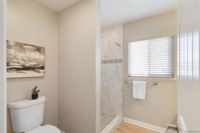 918 La Tierra Dr, San Marcos CA: https://media.crmls.org/mediaz/26b7c127-dcb0-4271-b6d8-2565b52a1711.jpg