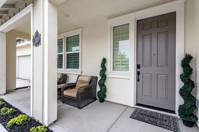 172 Vienna Way, Hollister CA: https://media.crmls.org/mediaz/26b95bda-feb9-470c-ba2e-cd8b55820436.jpg