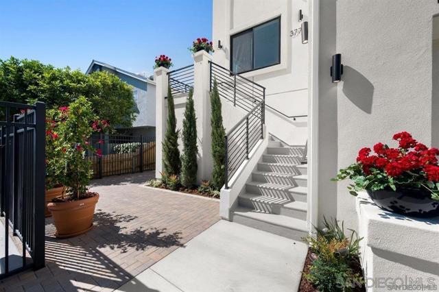 3780 32nd St, San Diego, California 92104, 3 Bedrooms Bedrooms, ,3 BathroomsBathrooms,Townhouse,For Sale,32nd St,250000135SD