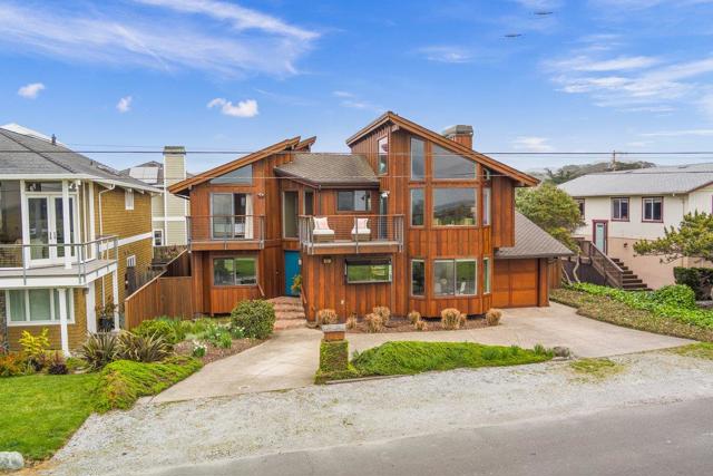 861 Railroad Avenue, Half Moon Bay CA: https://media.crmls.org/mediaz/26ba00f2-e9a4-4636-9764-faa73b2201b2.jpg