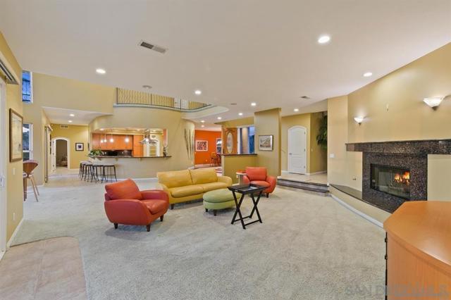 836 Camelot Pkwy, El Cajon CA: https://media.crmls.org/mediaz/26bb4490-8bb6-44d8-9035-0c85eb0c4d52.jpg