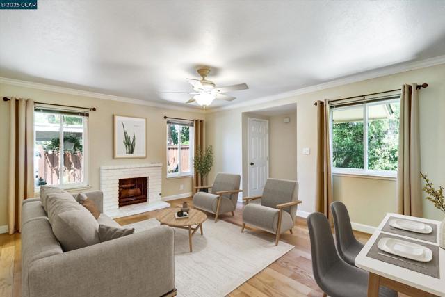 1598 Schenone Ct, Concord CA: https://media.crmls.org/mediaz/26bb57ec-84c6-4599-b803-9b1df02ef3b9.jpg