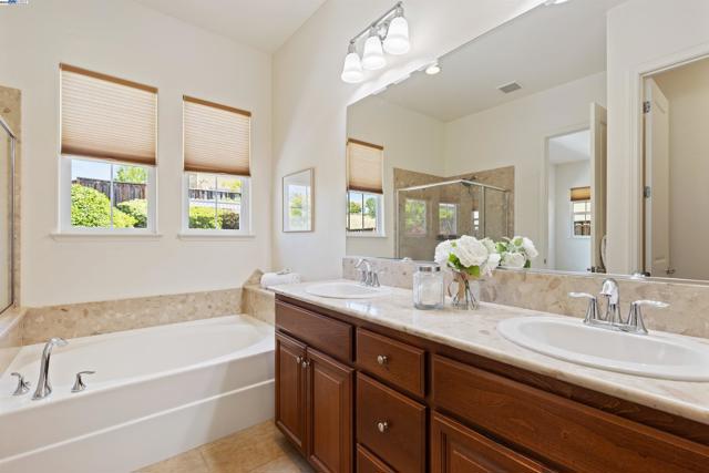2715 Palatino Ct, Dublin CA: https://media.crmls.org/mediaz/26bbb472-4b39-4b3c-9beb-2bb6c45a2b1b.jpg
