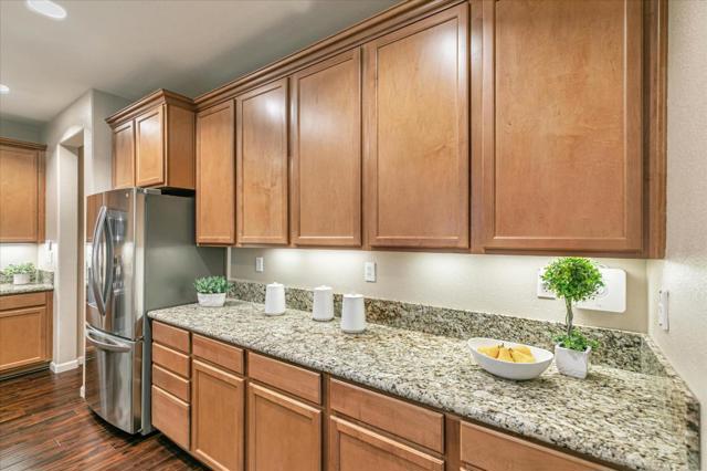 Image 12 of 53 For 620 9th Street