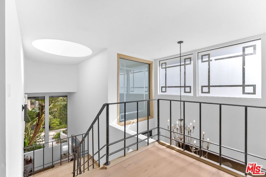 MLS #25615881 image #15