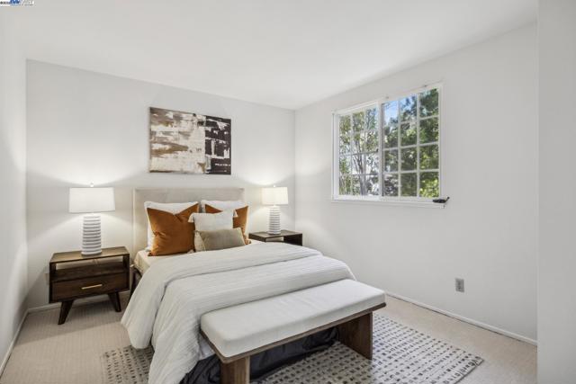 3483 Skyline Dr, Hayward CA: https://media.crmls.org/mediaz/26bc73fa-7bda-4236-a17a-35b56efee606.jpg