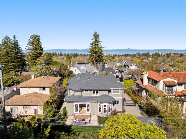 1425 Benito Avenue, Burlingame CA: https://media.crmls.org/mediaz/26bce685-a6db-4948-83f0-7d5f20c60048.jpg